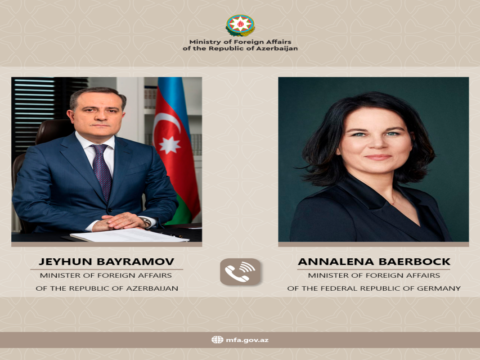 Ceyhun Bayramov almaniyalı həmkarı ilə Azərbaycan-Ermənistan arasında sülh perspektivlərini müzakirə edib