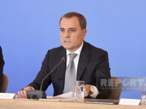 Ceyhun Bayramov İƏT-in növbədənkənar iclası üçün Səudiyyə Ərəbistanına yola düşüb