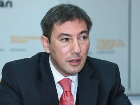 “Eyni məsələ ilə bağlı bir ildə beş fərqli bəyanat verəni necə ciddiyə almaq olar?”