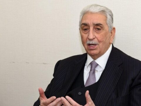 Xalq artistinin halı pisləşib, özündə deyil