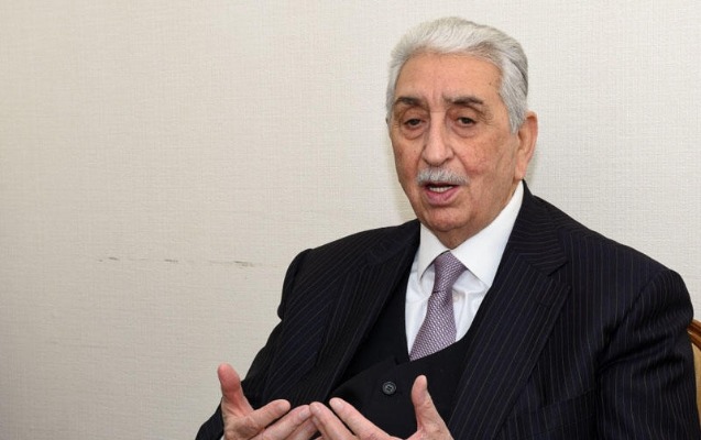 Xalq artistinin halı pisləşib, özündə deyil