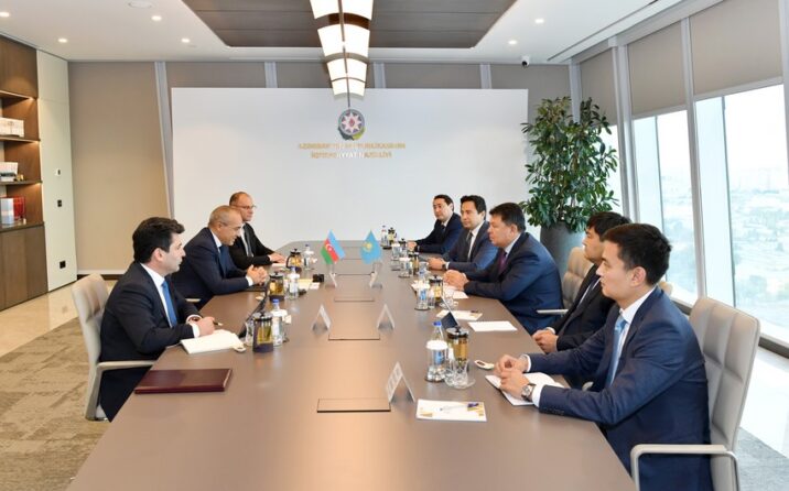 Azərbaycanla Qazaxıstan arasında müxtəlif istiqamətlər üzrə əməkdaşlığın inkişafı müzakirə edilib Azərbaycanla Qazaxıstan arasında müxtəlif istiqamətlər üzrə əməkdaşlığın inkişafı müzakirə edilib