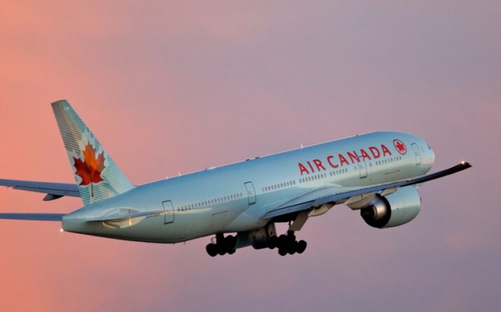 Toronto-Dehli reysini yerinə yetirən təyyarə Bakı hava limanına eniş edib Toronto-Dehli reysini yerinə yetirən təyyarə Bakı hava limanına eniş edib