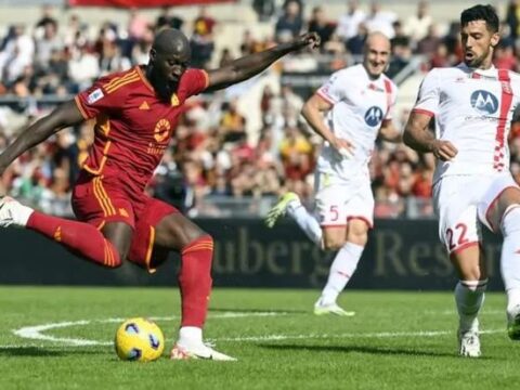 “Roma” son dəqiqə qolu ilə qalib gəldi – VİDEO