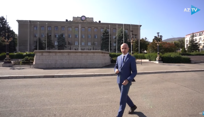 Xankəndidən İLK VERİLİŞ: Separatçıların ayaq altında qalan poqonları və şəxsi əşyaları – VİDEO
