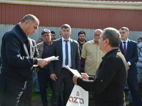 Xəlfələr kənd sakinlərinin müraciətləri “Açıq mikrofon”da…