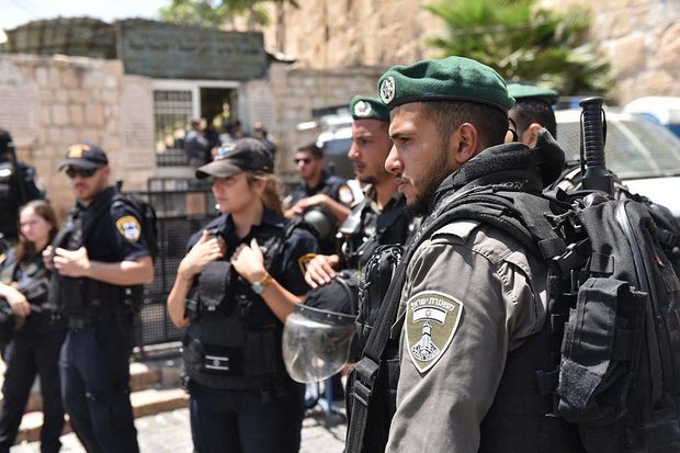 İsrail polisi 600 yerli özünümüdafiə dəstəsi yaradıb İsrail polisi 600 yerli özünümüdafiə dəstəsi yaradıb