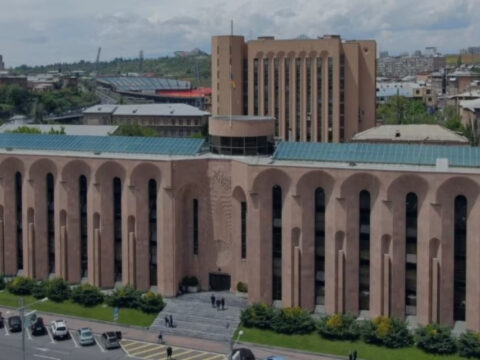 İrəvan meriyasının Ağsaqqallar Şurasının 7 üzvü istefa verib