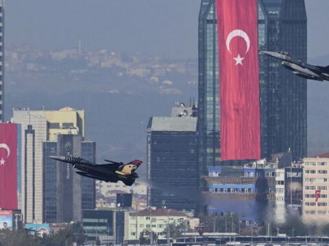 Türkiyədə qırıcıların şousuna hazırlıqdan möhtəşəm görüntülər – FOTO
