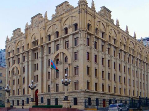 DİN vətəndaşları qanunsuz saxlanılan odlu silahları təhvil verməyə çağırıb