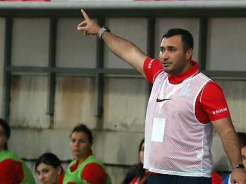 Qadınlardan ibarət Azərbaycan millisinin baş məşqçisi: “Qrupdan çıxmaq istəyirik”