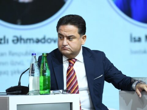 “İşçiyə maaş verməliyəm” – Reytinq qalmaqalı