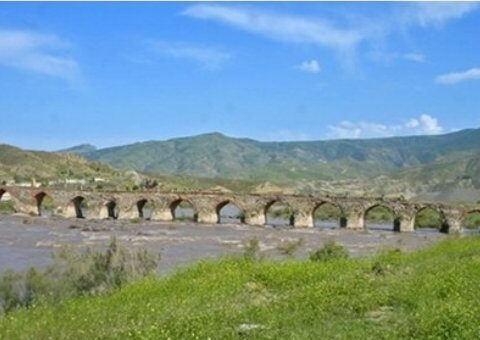 Beynəlxalq səyyahlar Xudafərin körpüsündə olublar