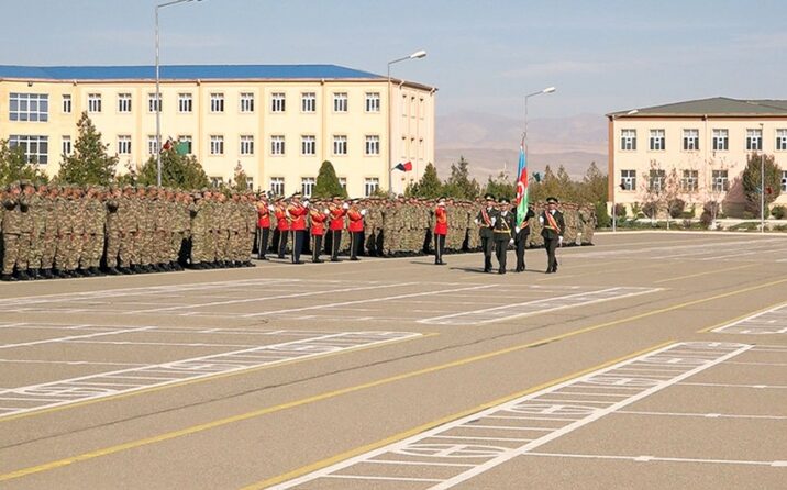 Ümumqoşun Orduda gənc əsgərlər and içib Ümumqoşun Orduda gənc əsgərlər and içib