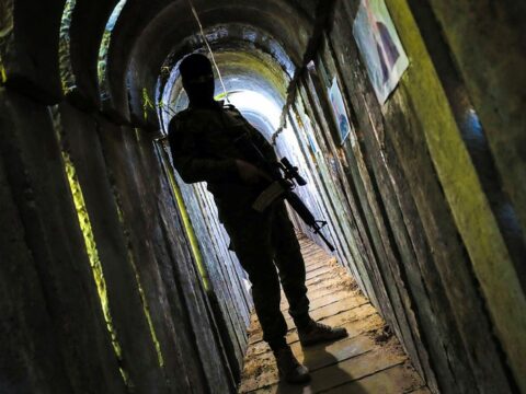 İsrail ordusu BMT-nin məktəb binası yaxınlığında üç HƏMAS tuneli tapıb