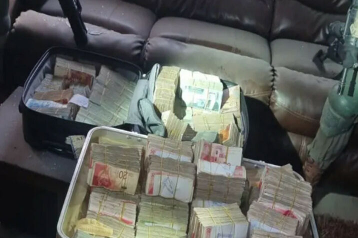 İsrail əsgərləri HAMAS üzvünün evində bir milyon avrodan çox pul tapıblar