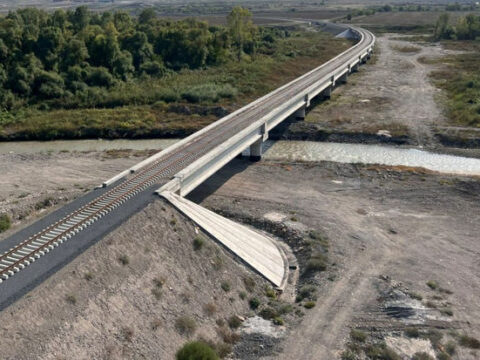 Güneyli millət vəkili İran-Azərbaycan sərhədində tikilən Ağbənd körpüsünə baş çəkib