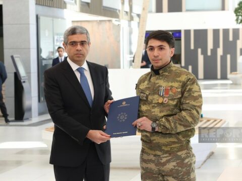 Şəhid ailələrinə, müharibə əlillərinə daha 200 mənzil və fərdi ev verilib