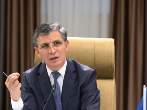 “Vətən müharibəsi məxməri inqilablara da qalib gəldi”