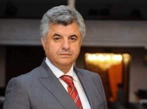 “Qoyduğu tamaşalar səviyyəsizdir, yaradıcı heyət də ondan narazıdır” – Teatr direktoru