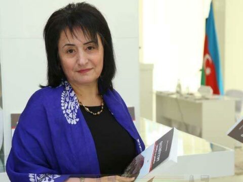 Nazarbayev azəırbaycanlı jurnalistə imzalı kitab göndərdi