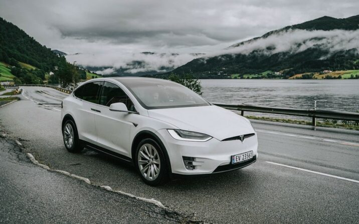 Elektrikli avtomobil dünyada ən çox satılan minik avtomobili ola bilər