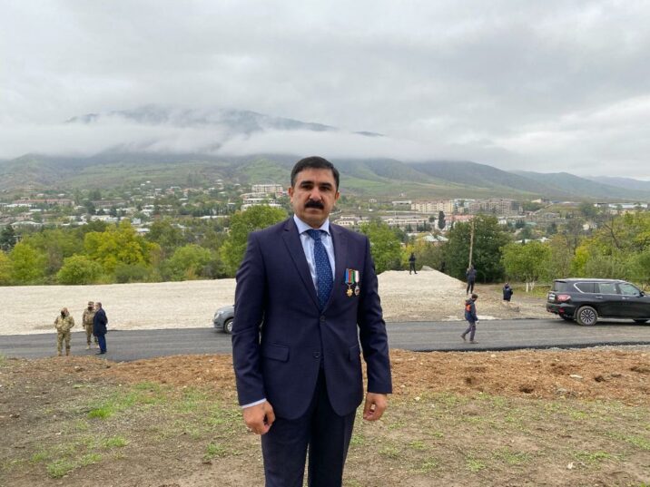 Milli Qəhrəman bayram günü şəhidlərimizi andı…