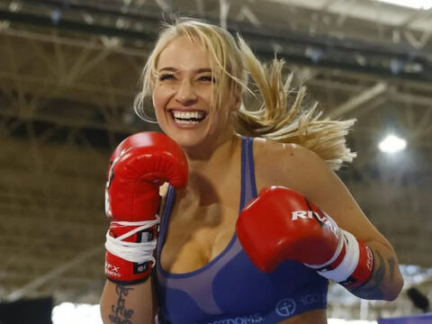 ABŞ-də transgender boksçuların qadın yarışlarında iştirakına icazə veriləcək