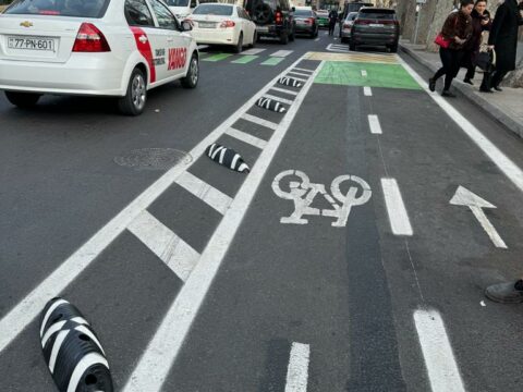 Velosiped zolaqlarına baryerlər quraşdırıldı – FOTO