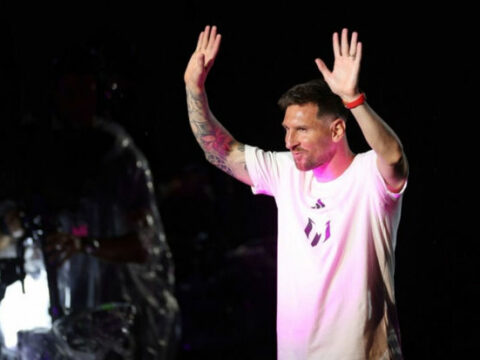 Messiyə hədsiz marağa görə ABŞ klubu stadionu dəyişməli oldu