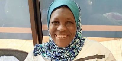 70 yaşlı qadın əkizlər dünyaya gətirib və ilk dəfə olaraq körpələrin fotosunu göstərib