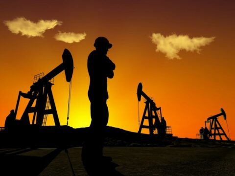 Azərbaycan nefti cüzi ucuzlaşıb