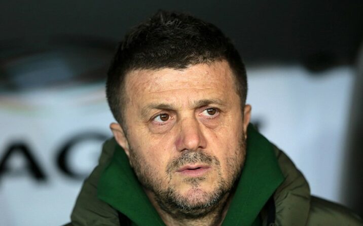 Türkiyə klubu “Fənərbağça” ilə oyundan sonra baş məşqçisini istefaya göndərib