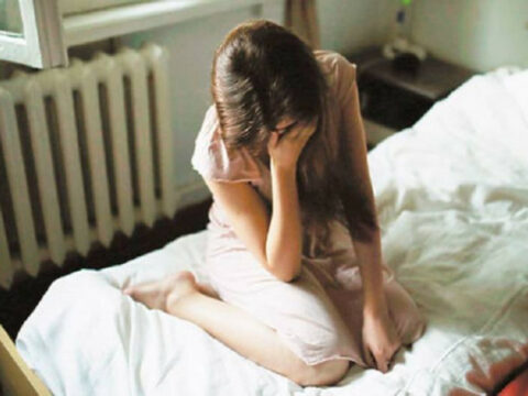 “Əxlaqsız təklif etdi, yatağıma gəldi…” – Qohumlar arasındakı cinayətin şok təfərrüatı