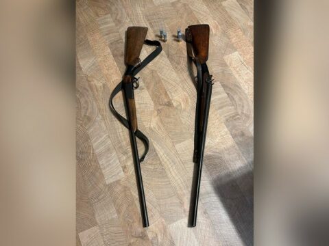 Ağdaşda qanunsuz saxlanılan silahlar polisə təhvil verilib