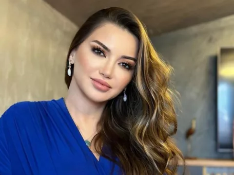 Yenə gündəmi SİLKƏLƏDİ:” Çox adam bunu həyat yoldaşına deyə bilmir”