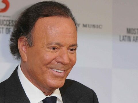 Müğənni Xulio İqlesias Dominikan hava limanında saxlanılıb