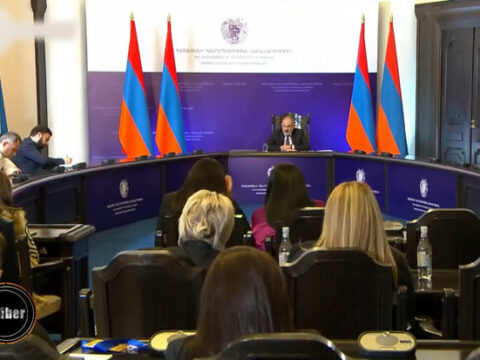 Sözləri və hərəkətləri təzad təşkil edən Ermənistan