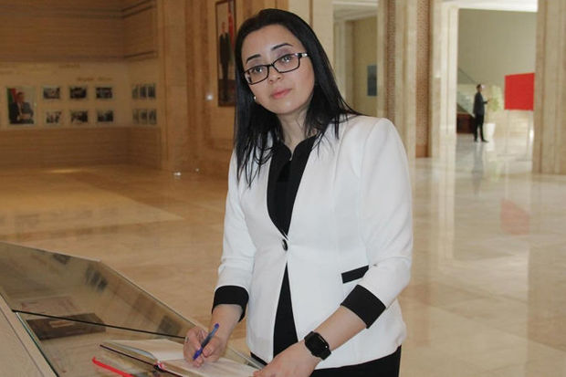 Məktəb direktoru ilə dövlət xidməti arasında cərimə qalmaqalı