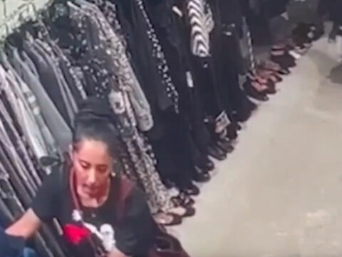 Yeni Zelandiya parlamentinin iranlı üzvünün oğurluq etdiyi kadrlar yayıldı