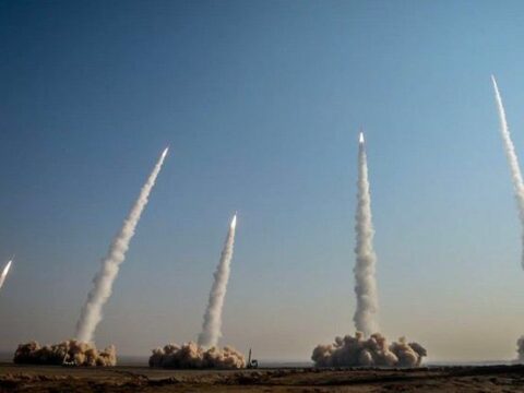 İran sərhəd bölgəsinə endirilən zərbələrlə bağlı Pakistandan izahat tələb edir