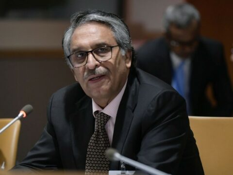 Pakistan İranla qarşılıqlı etimad əsasında əməkdaşlığa hazır olduğunu açıqlayıb