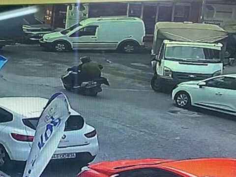 İstanbulda silahlı hücum: İki motosikletçi insanlara atəş açdı