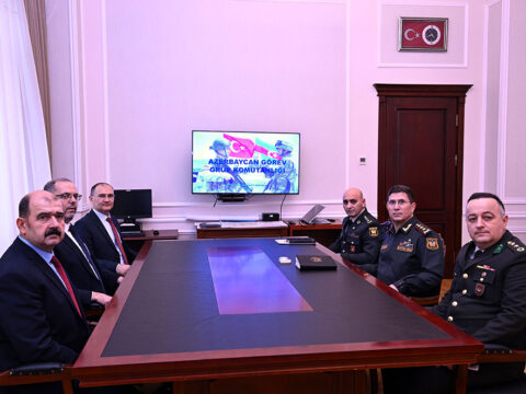 Yeni rektor ilk görüşünü keçirdi