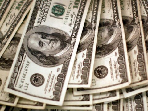 DİQQƏT: Köhnə buraxılışlı olan dollar əlinizdə yana bilər