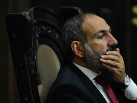 “Dirijorları” Ermənistanı qaranlıq tərəfə yönəldir: Akar Bakıdan mühüm mesajlar verdi