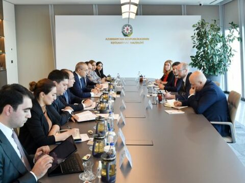 Mikayıl Cabbarov Avropa Yenidənqurma və İnkişaf Bankının nümayəndələri ilə görüşüb