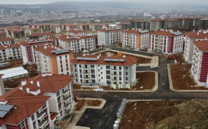 Ərdoğan zəlzələ bölgəsində tikiləcək evlərin sayını açıqlayıb Ərdoğan zəlzələ bölgəsində tikiləcək evlərin sayını açıqlayıb