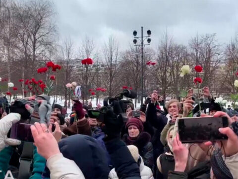 Rusiya hakimiyyəti Kreml divarları önündə keçirilən aksiyadan qorxuya düşüb