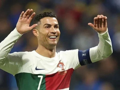 Ronaldonun 39 yaşı tamam olur
